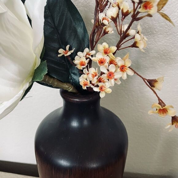 Magnolia Floral Blossom Ceramic Vase Arrangement - Picture 5 of 6